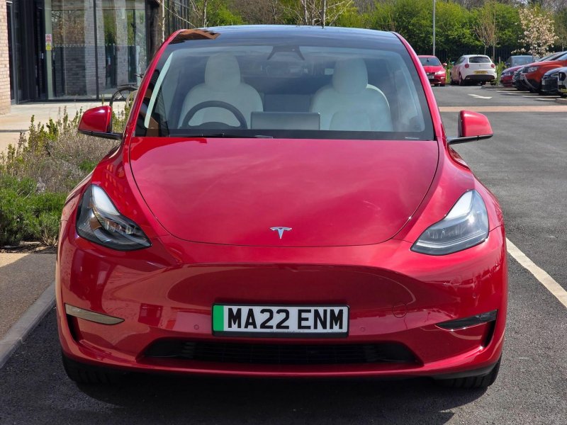 TESLA MODEL Y