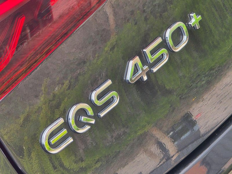 MERCEDES-BENZ EQS