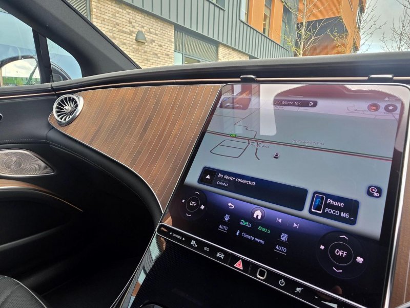 MERCEDES-BENZ EQS