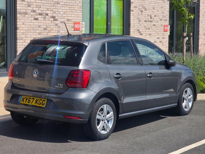 VOLKSWAGEN POLO