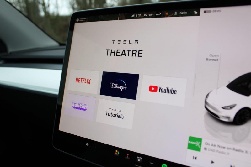 TESLA MODEL Y