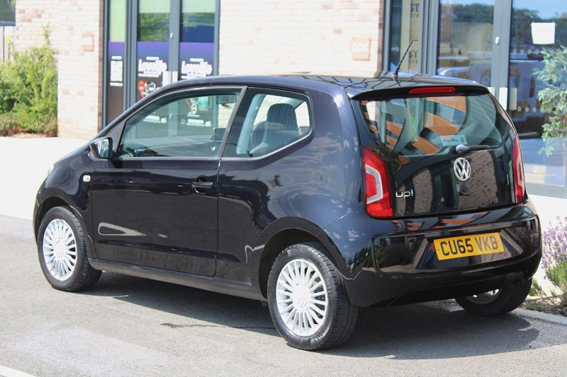 VOLKSWAGEN UP