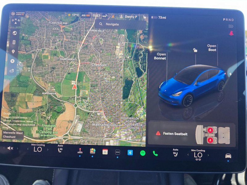 TESLA MODEL Y