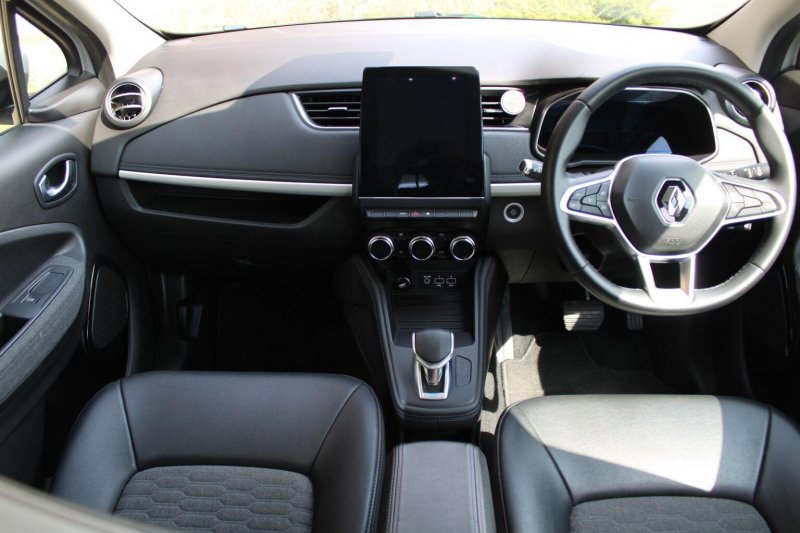 RENAULT ZOE