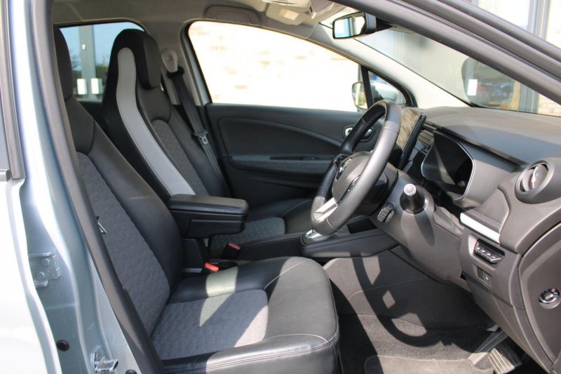 RENAULT ZOE