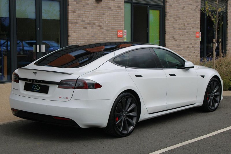 TESLA MODEL S