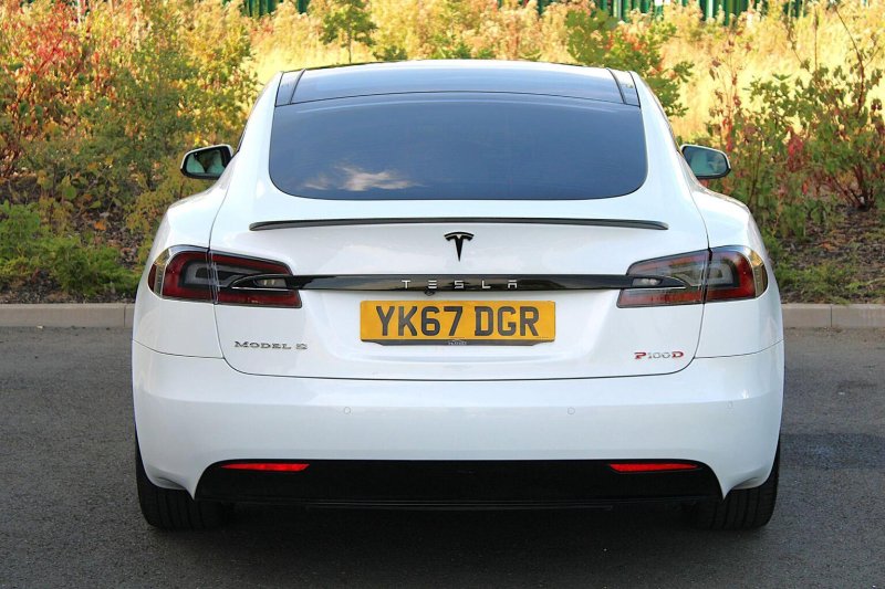 TESLA MODEL S
