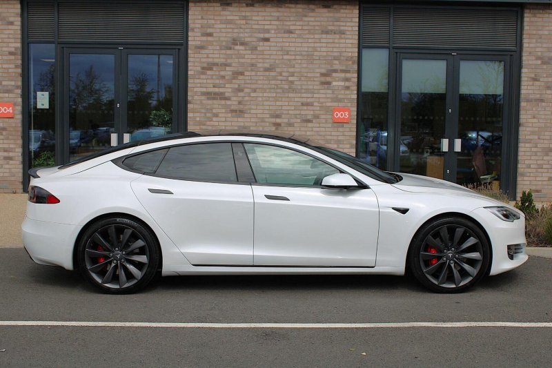 TESLA MODEL S