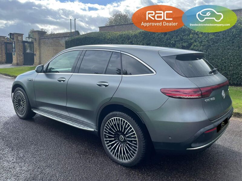 MERCEDES-BENZ EQC
