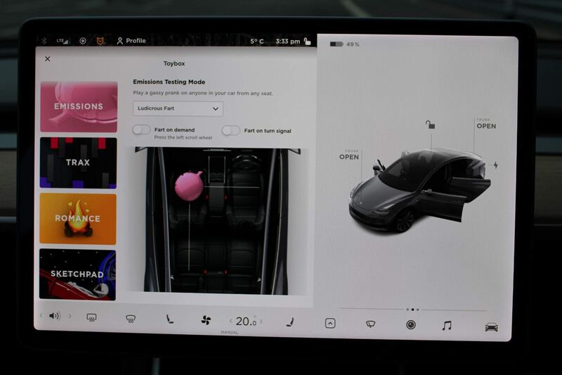 TESLA MODEL 3