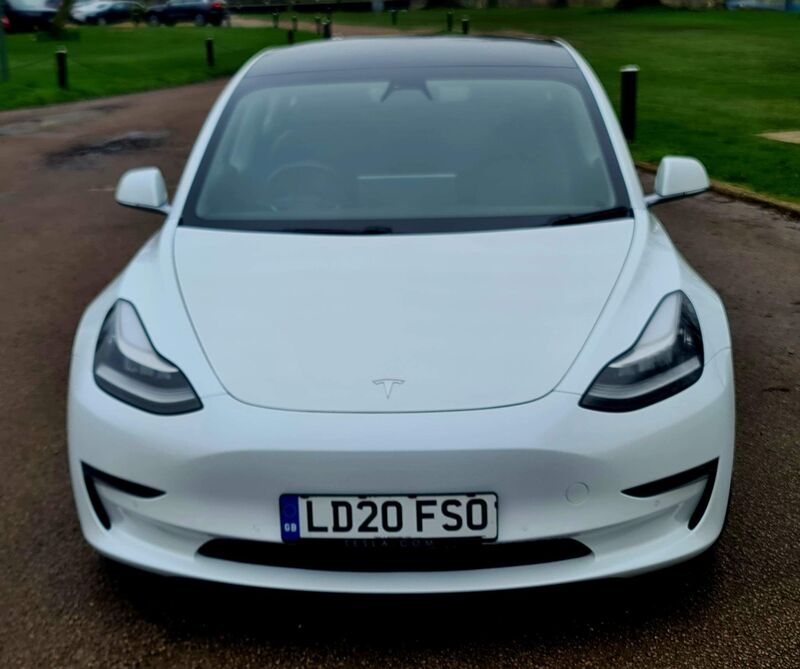 TESLA MODEL 3
