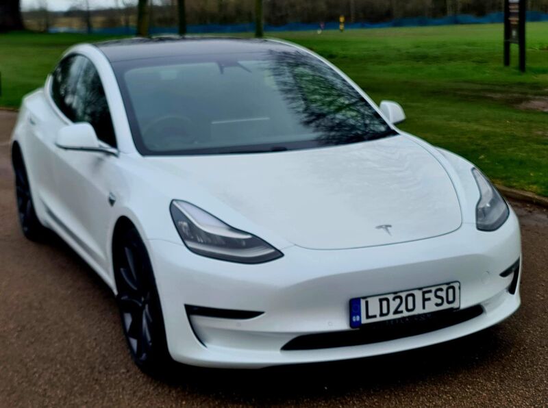 TESLA MODEL 3