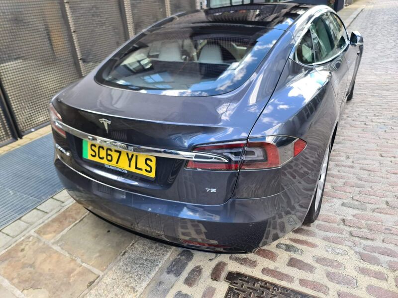 TESLA MODEL S