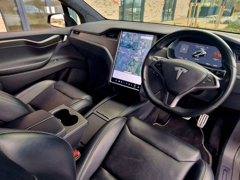 TESLA MODEL X