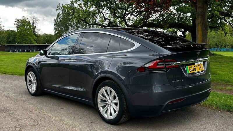 TESLA MODEL X