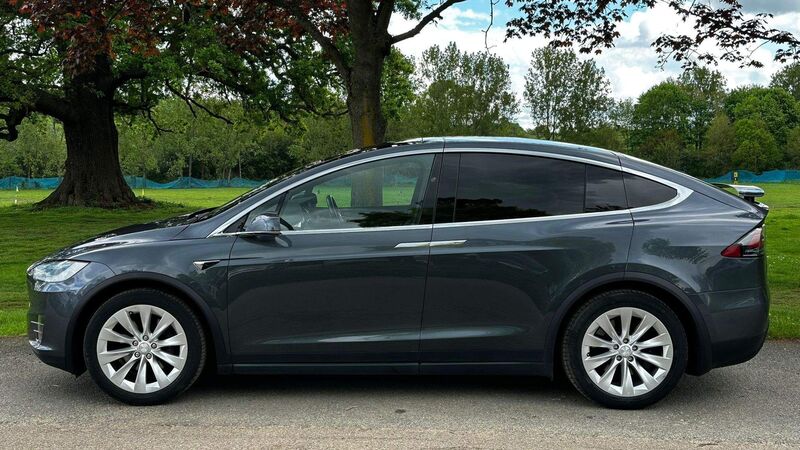 TESLA MODEL X