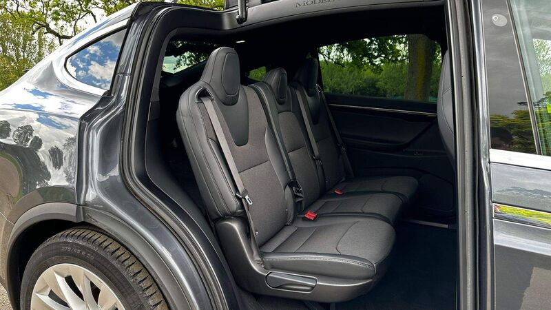 TESLA MODEL X