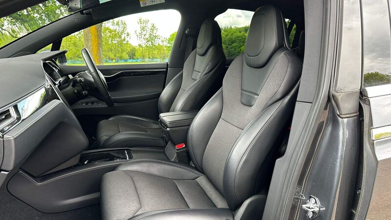 TESLA MODEL X