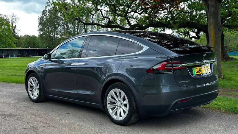 TESLA MODEL X
