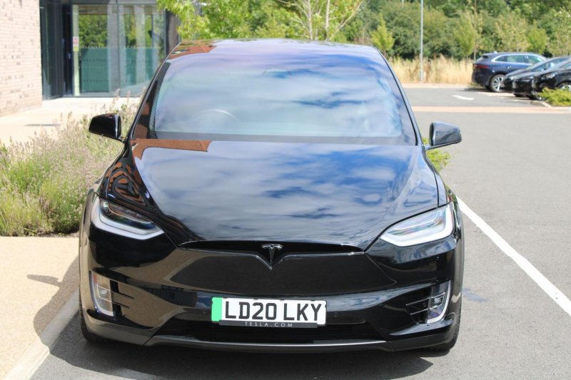 TESLA MODEL X