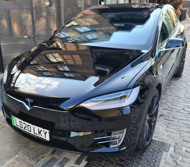 TESLA MODEL X