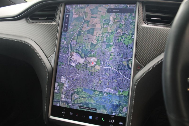 TESLA MODEL X