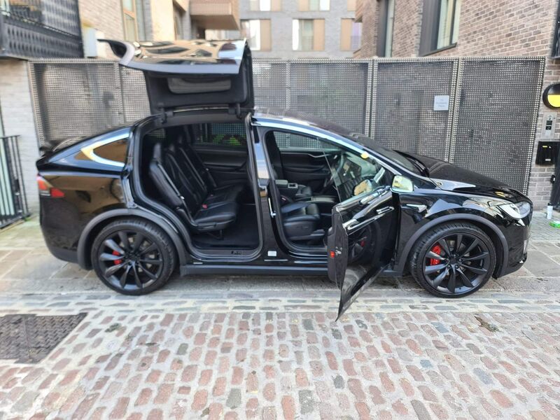 TESLA MODEL X