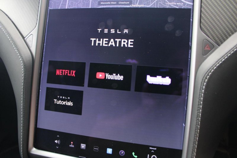 TESLA MODEL X