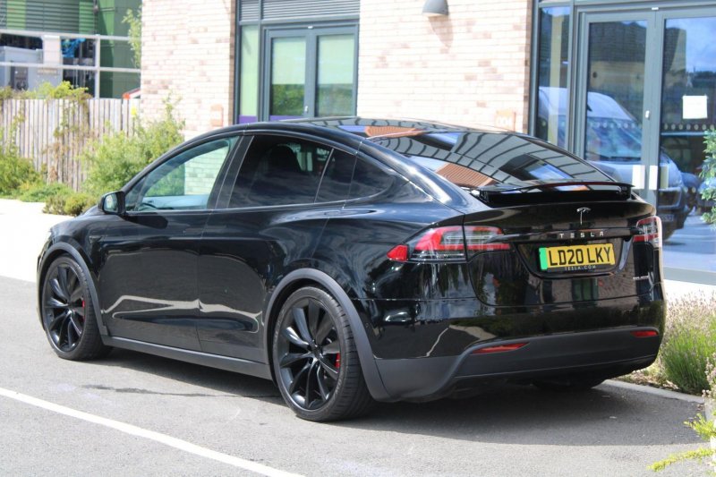 TESLA MODEL X