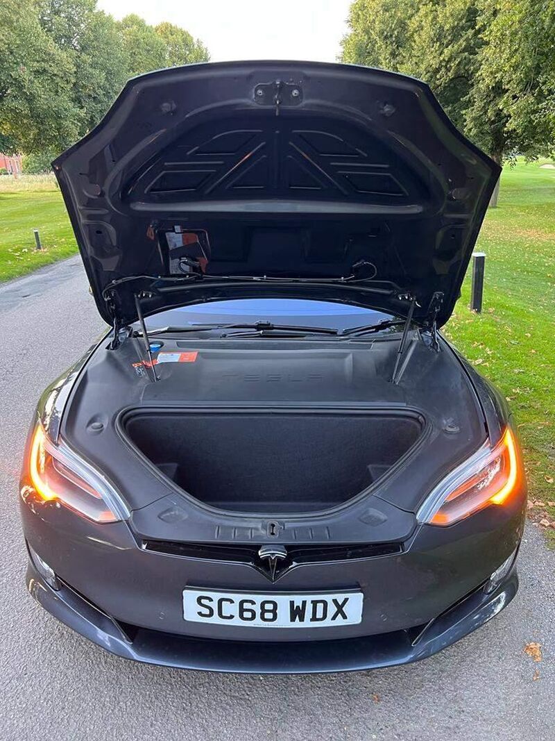 TESLA MODEL S