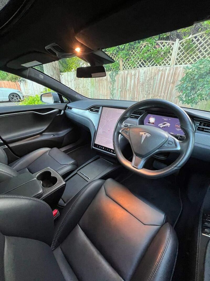 TESLA MODEL S