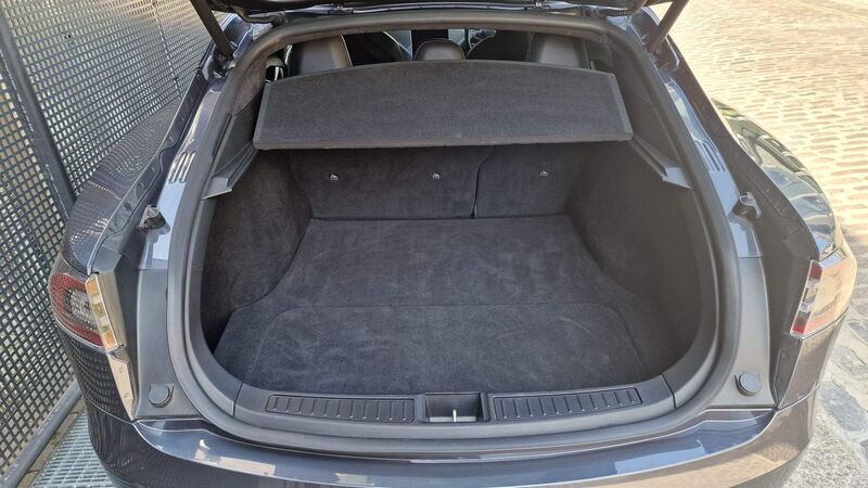 TESLA MODEL S