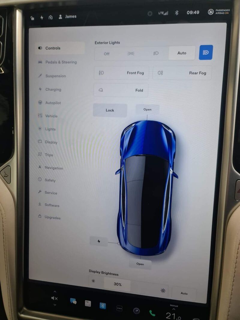 TESLA MODEL S