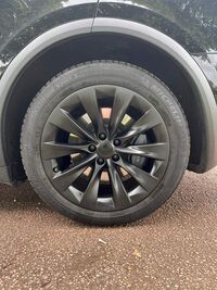 TESLA MODEL X