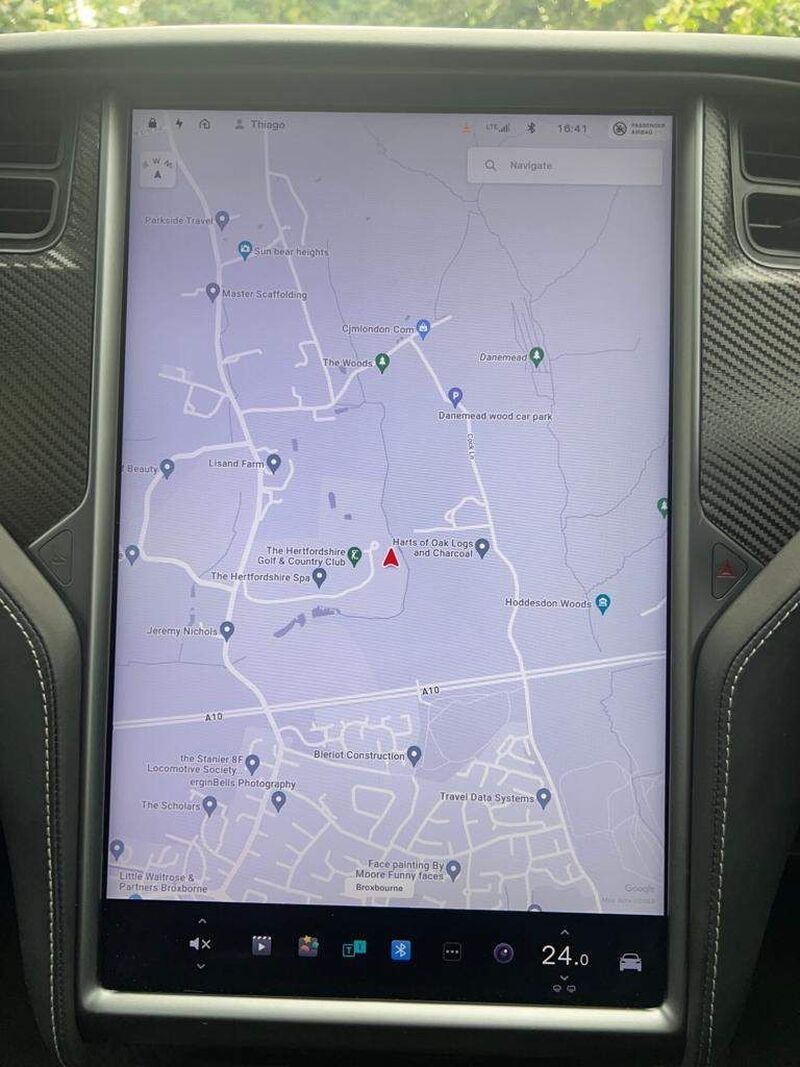 TESLA MODEL X