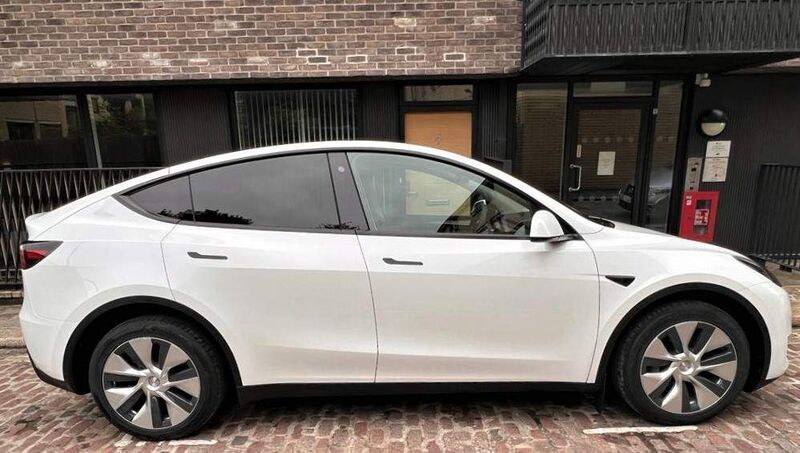 TESLA MODEL Y