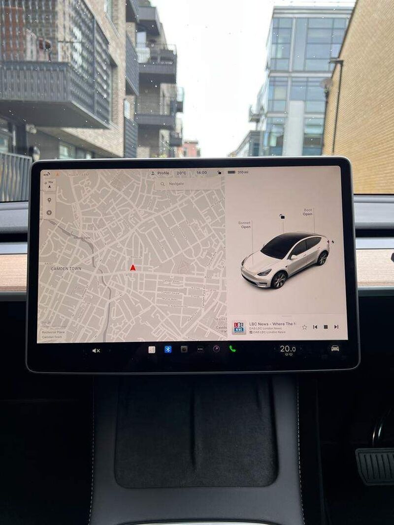 TESLA MODEL Y