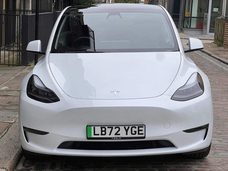 TESLA MODEL Y