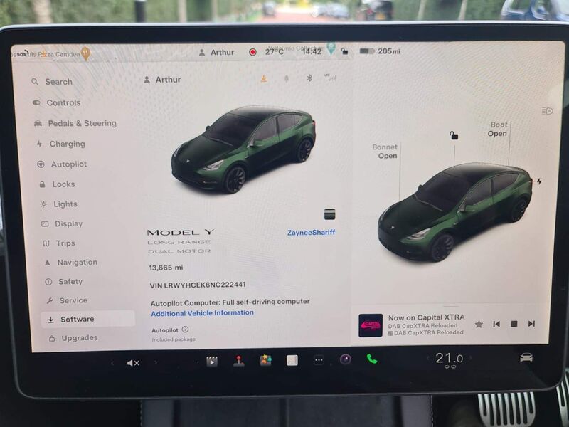 TESLA MODEL Y