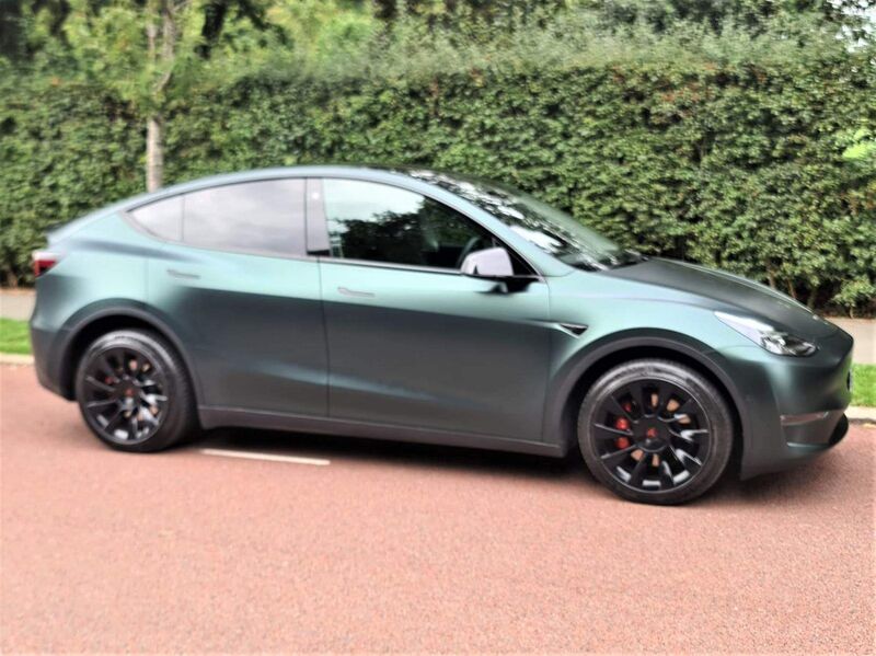 TESLA MODEL Y