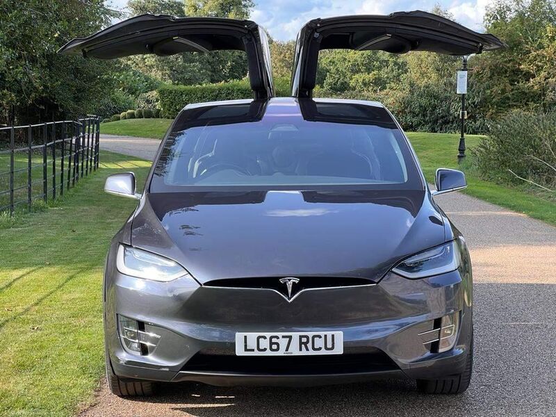 TESLA MODEL X