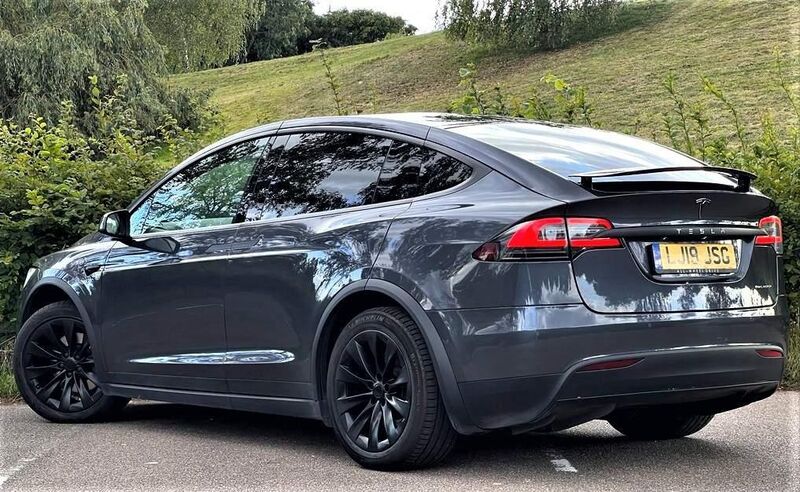 TESLA MODEL X